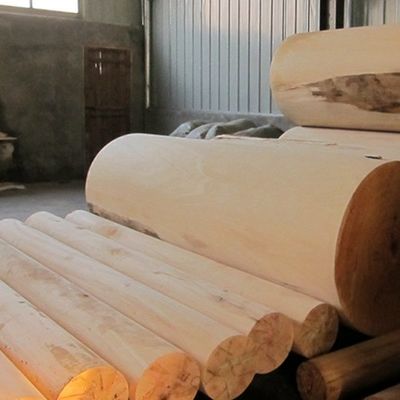 Φυσικό αμερικανικό άσπρο ΔΡΥΙΝΟ X024N ξύλινο φύλλο καπλαμάδων προσομοίωσης για την πόρτα και τα παράθυρα ISO