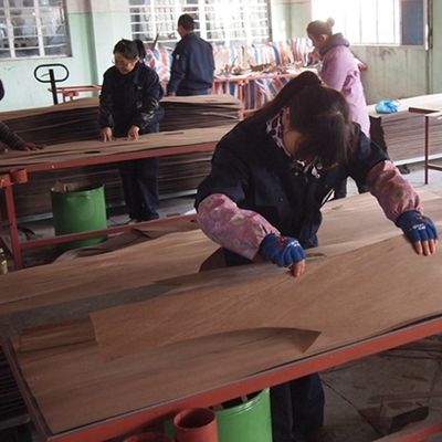 Υψηλού επιπέδου Custom MPF-X8033 Engineered Wood Veneer Maple Figured Grain Thickness Μπορεί να προσαρμοστεί