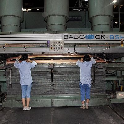 Αμερικάνικο λευκό βελανιδιά στερεό ξύλο φύλλο φέτα ευθεία για φανταχτερό πάνελ και βαμμένο ελαστικό 0,45mm πάχος