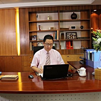 Κίτρινη καμφόρα Sapele Pommele High End Wood Veneer Ασυνήθιστη για διακόσμηση ξενοδοχείων